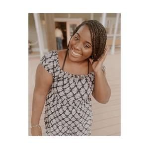 Meet your Posher, Dominique